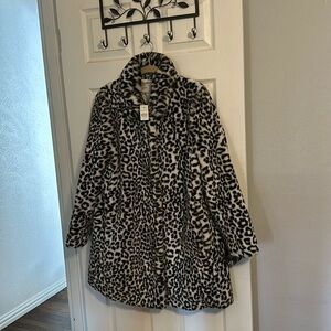 Loft NWT White/Black Leopard Print Short Coat - Large